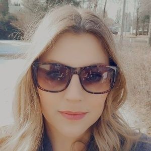 Meet your Posher, Rayleen